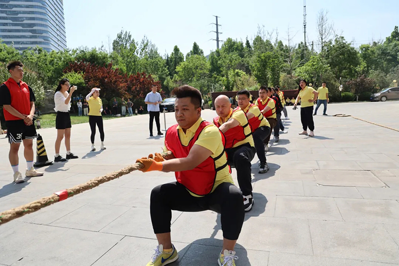 集团2024年拔河嘉年华运动乐成举行